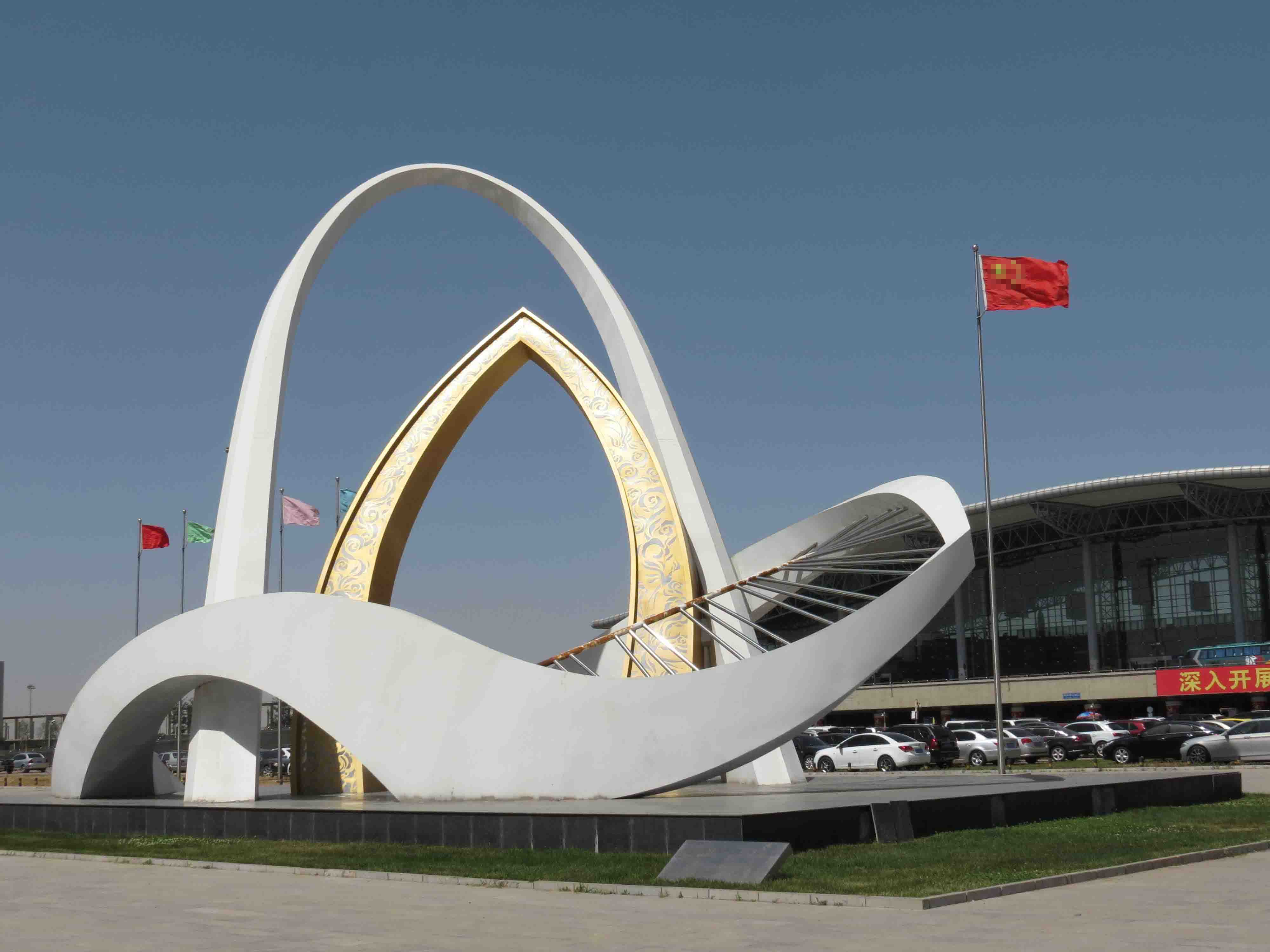 機場景觀雕塑，機場不銹鋼標(biāo)志，廣場大型標(biāo)志