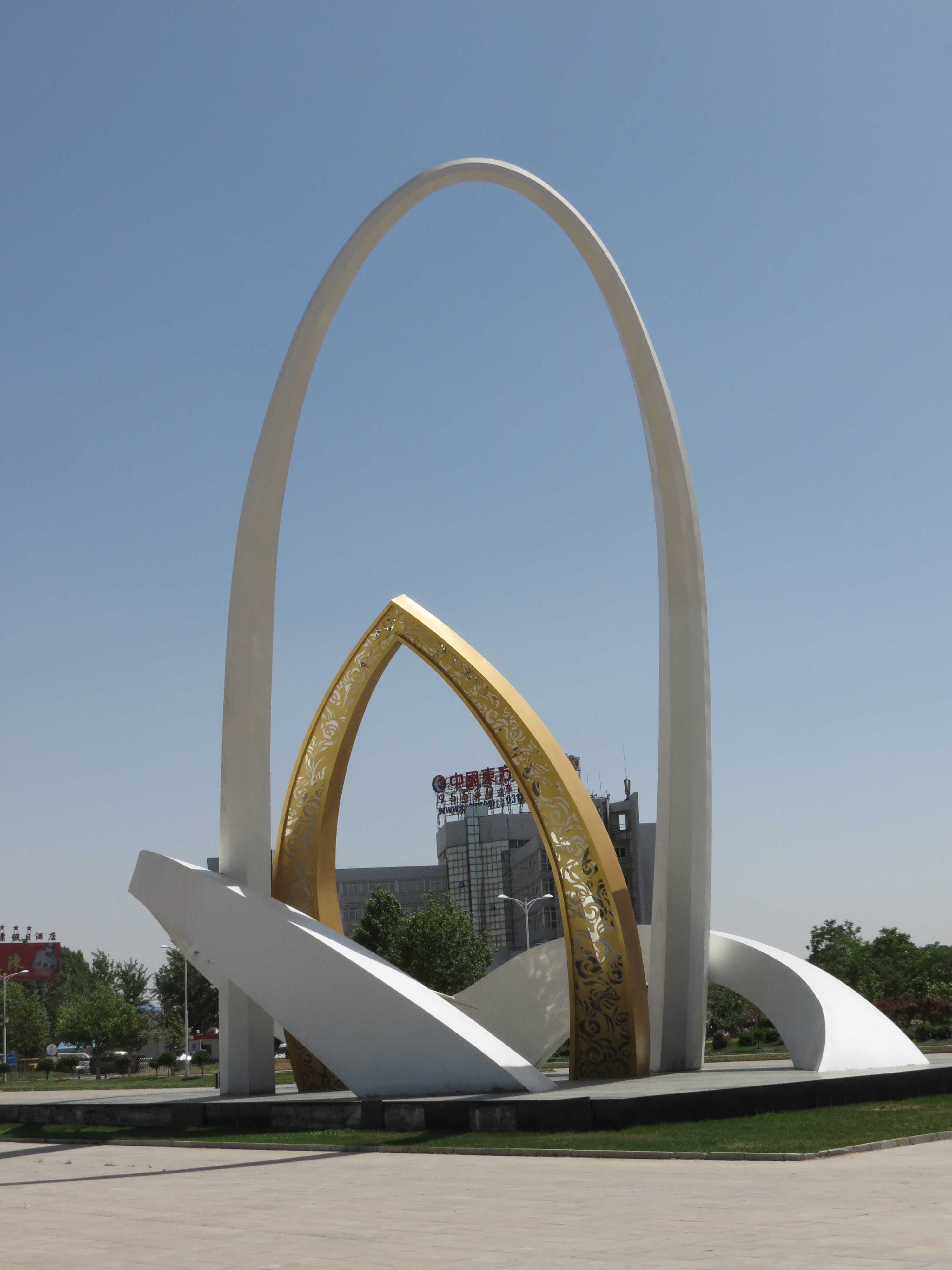 機場景觀雕塑，大型廣場標(biāo)志，廣場大型雕塑