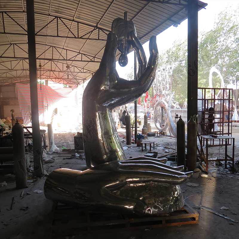 水滴景觀雕塑，不銹鋼手托水滴雕塑，景觀水滴雕塑