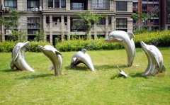 小區(qū)里的不銹鋼雕塑有什么作用？